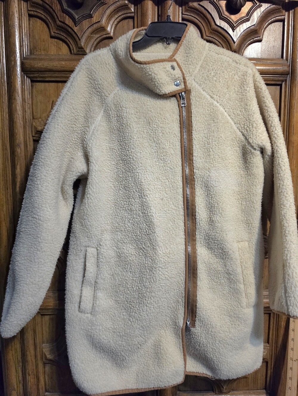 C&C California Women’s Cream Sherpa Teddy Cocoon Coat Large